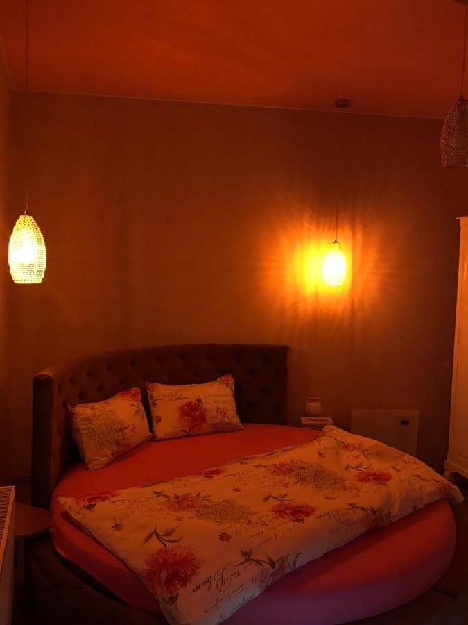 סינאיה Sweet Pink By Miro Apartment מראה חיצוני תמונה