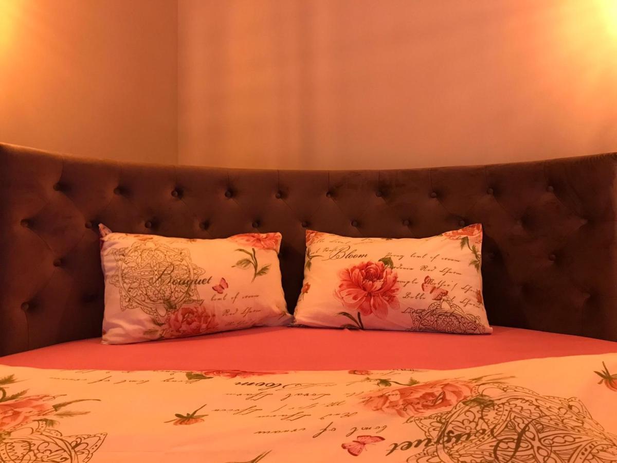 סינאיה Sweet Pink By Miro Apartment מראה חיצוני תמונה